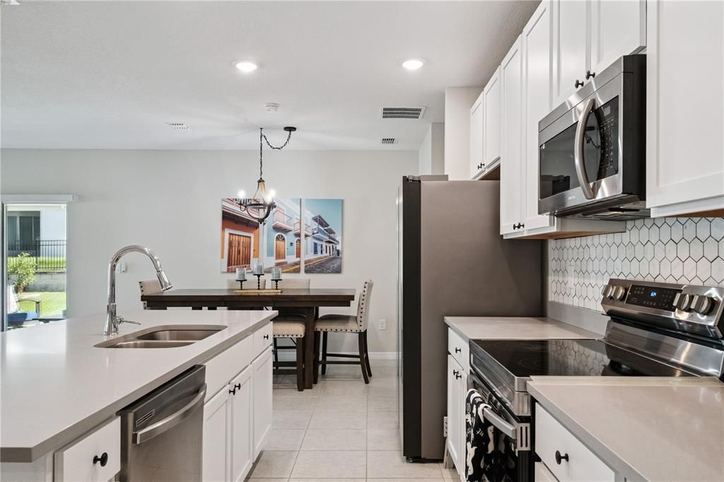 En Venta: $360,000 (3 camas, 2 baños, 1616 Pies cuadrados)