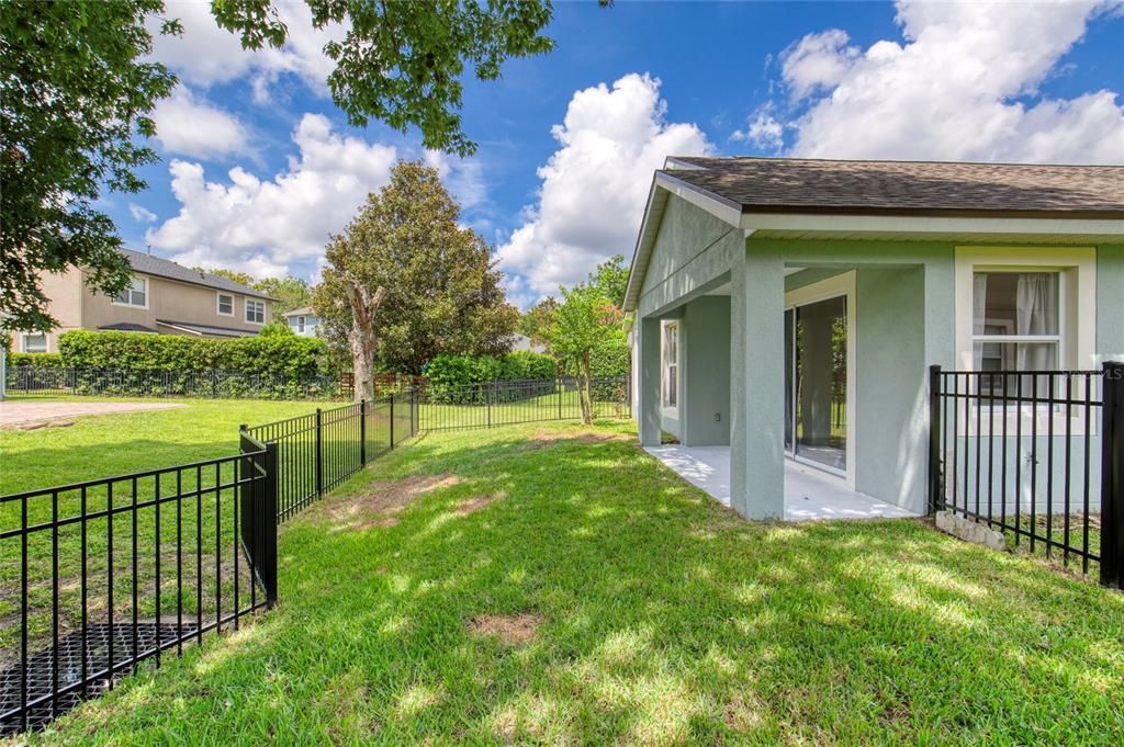 En Venta: $299,000 (4 camas, 2 baños, 1613 Pies cuadrados)