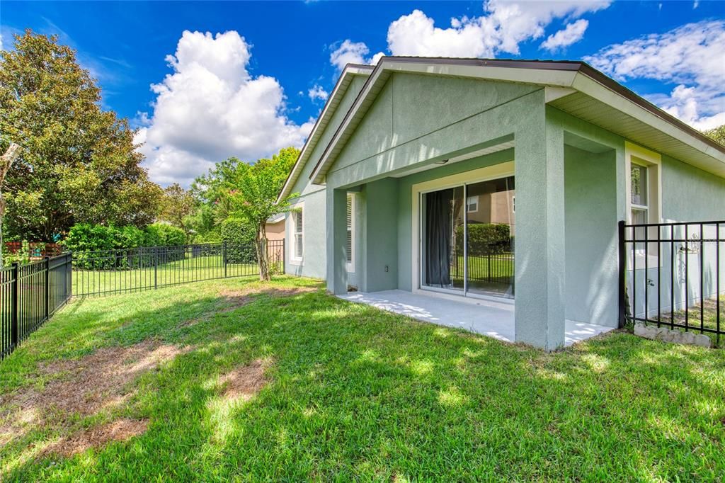 En Venta: $299,000 (4 camas, 2 baños, 1613 Pies cuadrados)