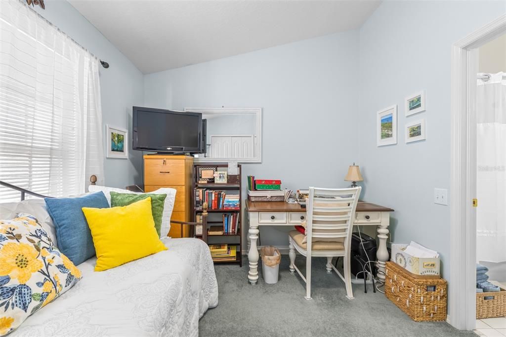 На продажу: $199,000 (2 спален, 2 ванн, 1110 Квадратных фут)