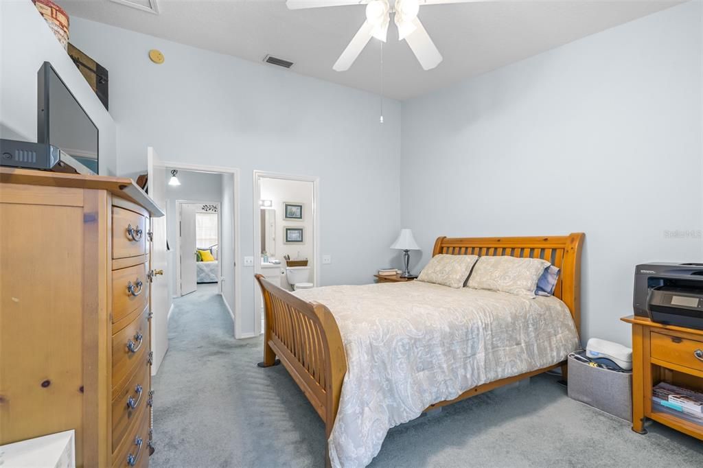 На продажу: $199,000 (2 спален, 2 ванн, 1110 Квадратных фут)