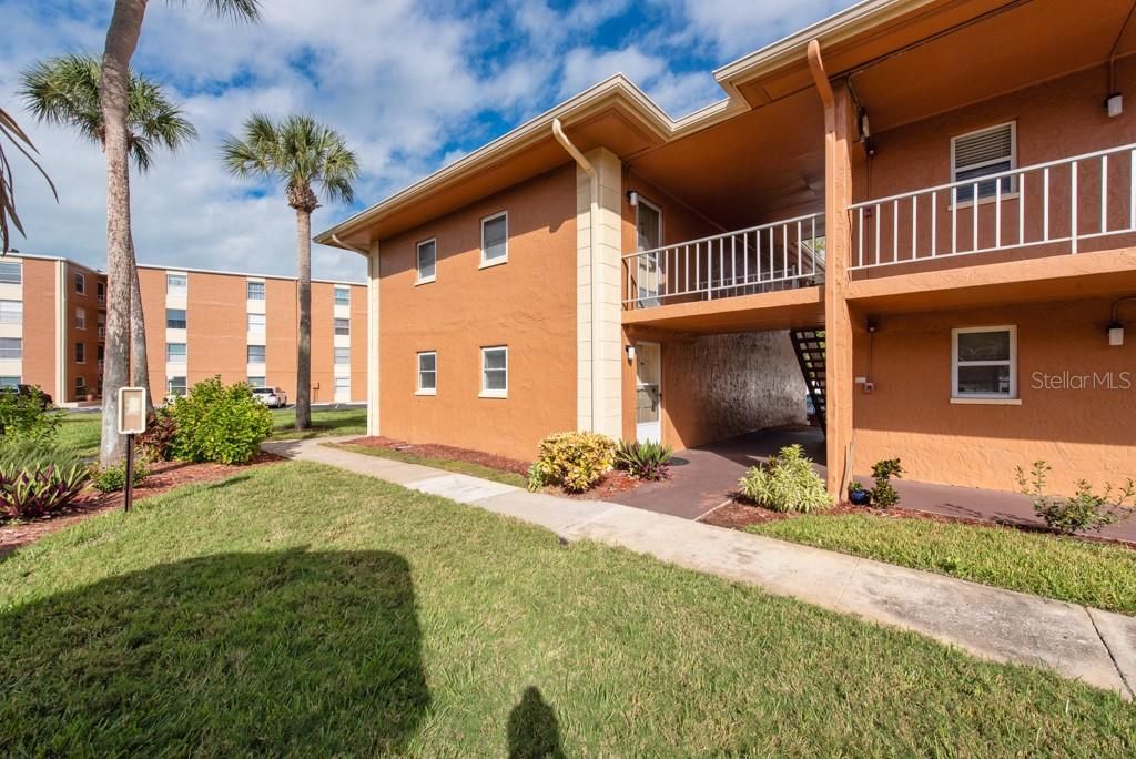 For Sale: $169,000 (2 beds, 1 baths, 980 Square Feet)