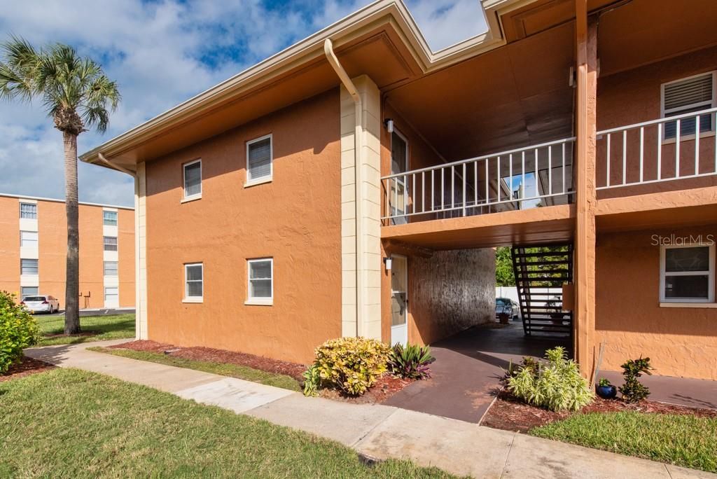 For Sale: $169,000 (2 beds, 1 baths, 980 Square Feet)