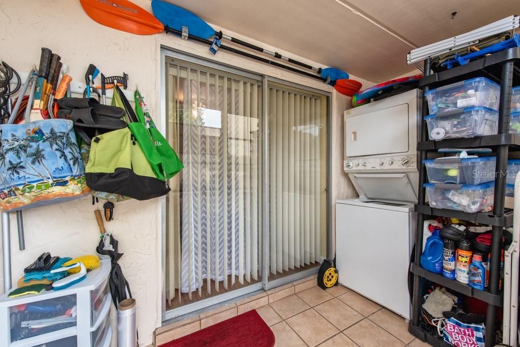 For Sale: $169,000 (2 beds, 1 baths, 980 Square Feet)