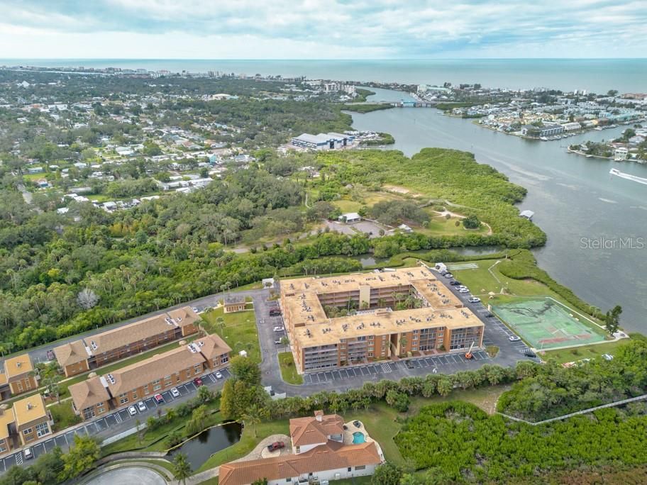 For Sale: $169,000 (2 beds, 1 baths, 980 Square Feet)