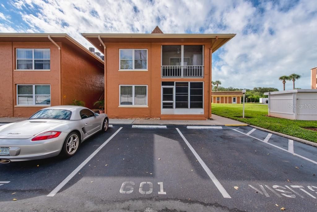 For Sale: $169,000 (2 beds, 1 baths, 980 Square Feet)