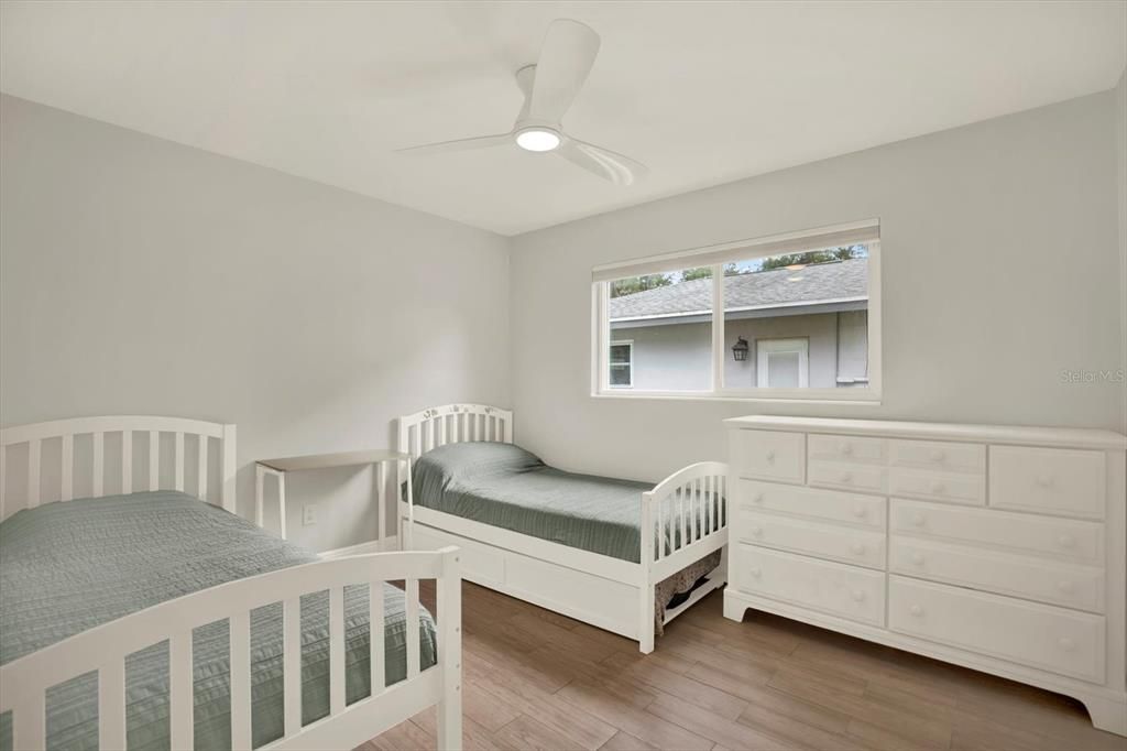 Activo con contrato: $535,000 (4 camas, 2 baños, 1761 Pies cuadrados)