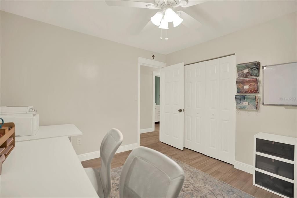 Activo con contrato: $535,000 (4 camas, 2 baños, 1761 Pies cuadrados)