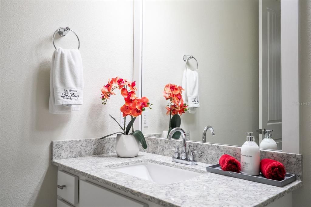 На продажу: $1,100,000 (4 спален, 4 ванн, 4232 Квадратных фут)