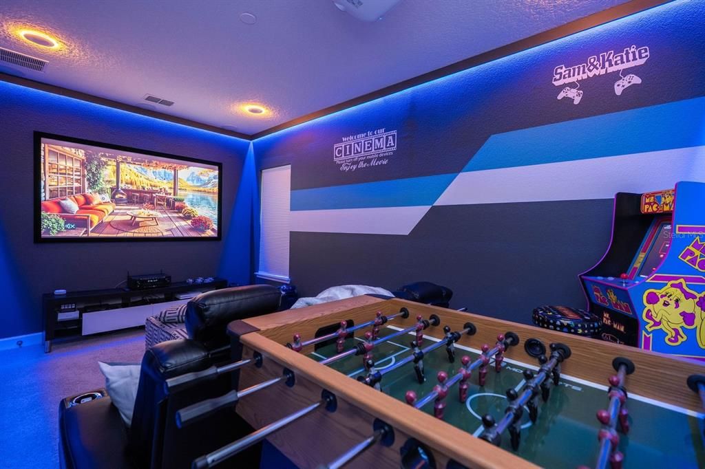 На продажу: $1,100,000 (4 спален, 4 ванн, 4232 Квадратных фут)