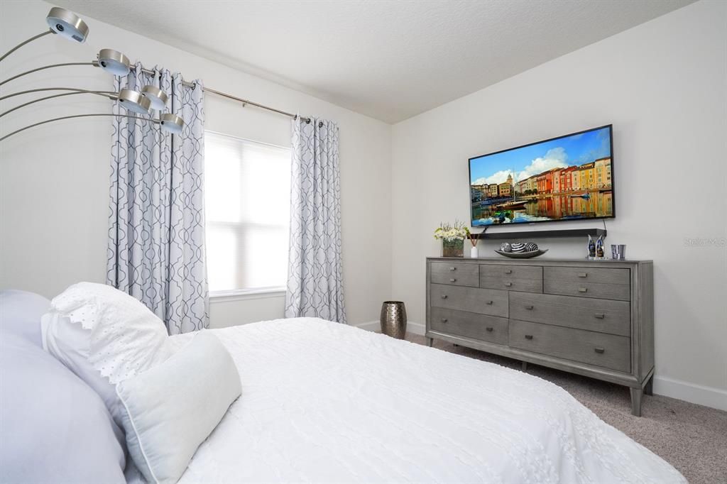 На продажу: $1,100,000 (4 спален, 4 ванн, 4232 Квадратных фут)