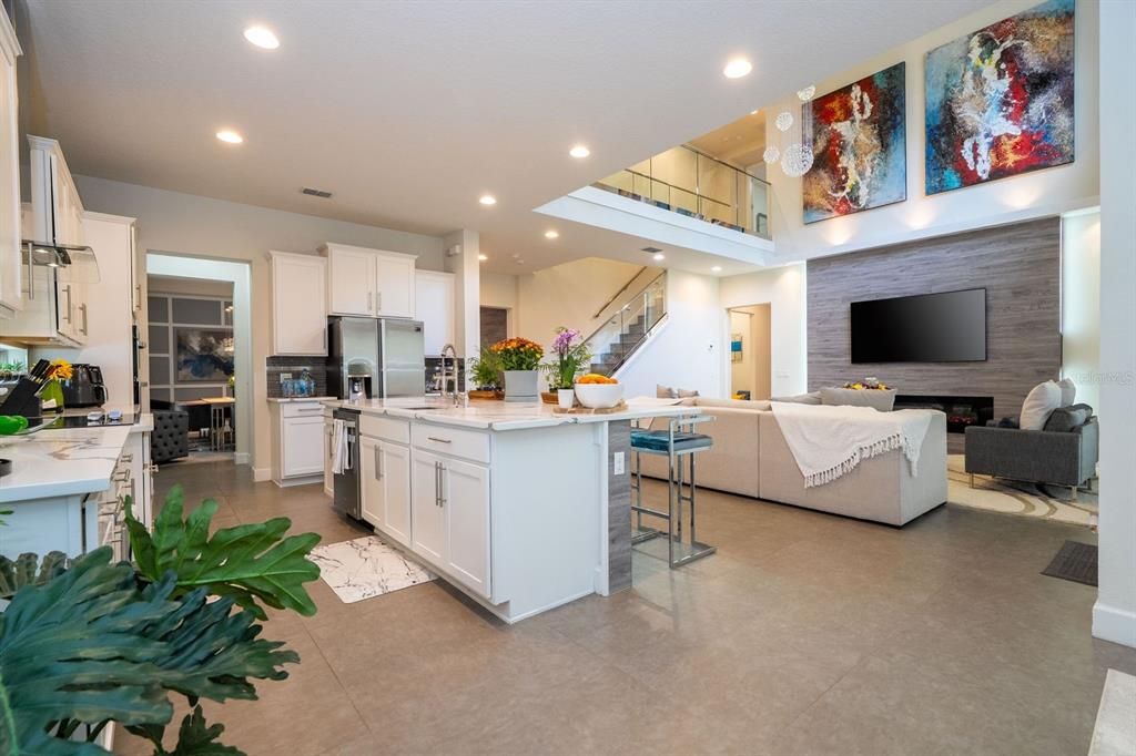 На продажу: $1,100,000 (4 спален, 4 ванн, 4232 Квадратных фут)