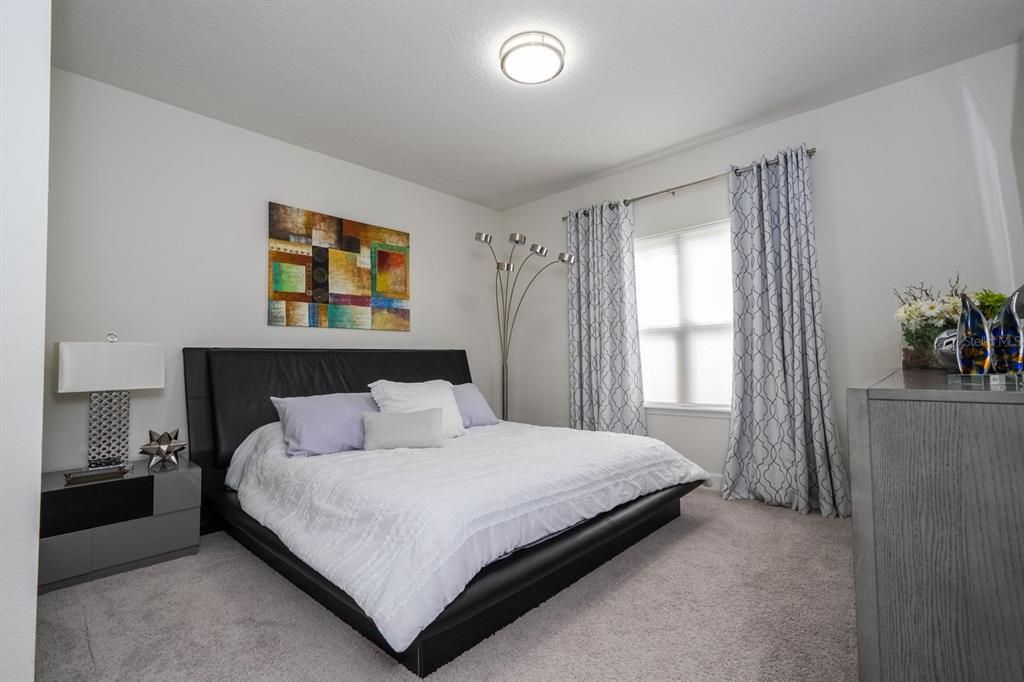 На продажу: $1,100,000 (4 спален, 4 ванн, 4232 Квадратных фут)