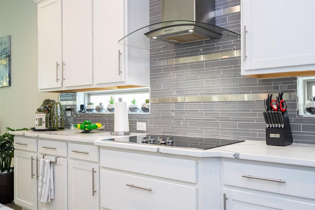 На продажу: $1,100,000 (4 спален, 4 ванн, 4232 Квадратных фут)