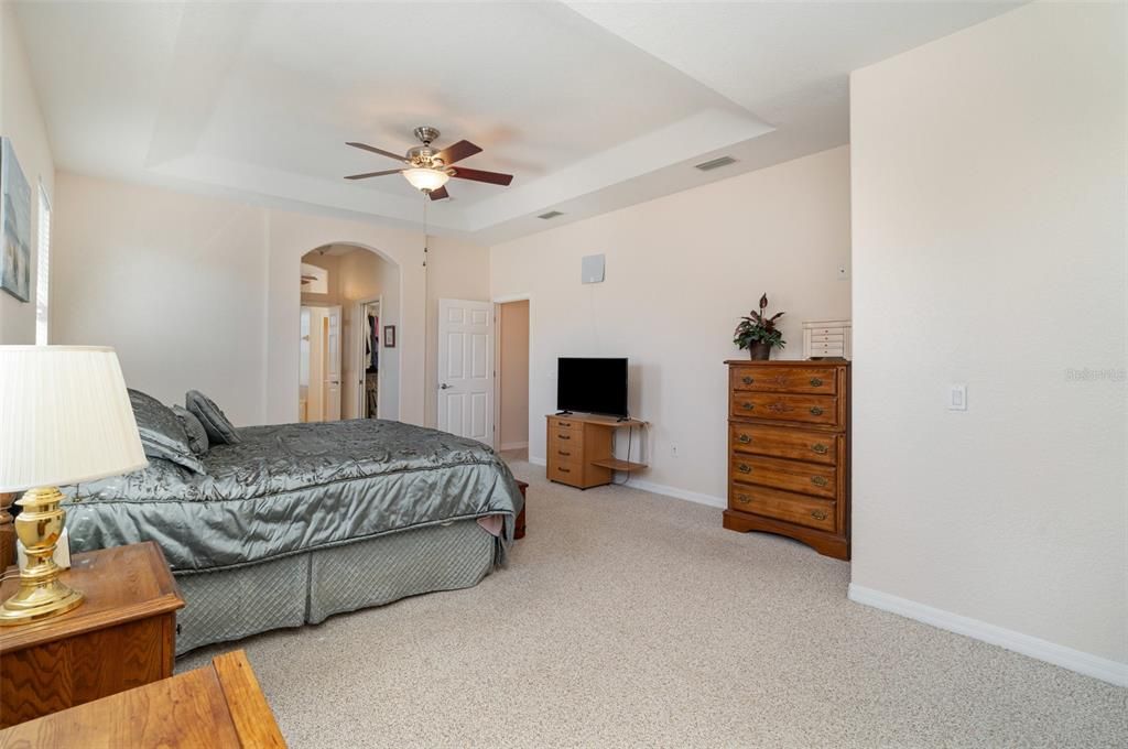 For Sale: $385,000 (3 beds, 2 baths, 2164 Square Feet)