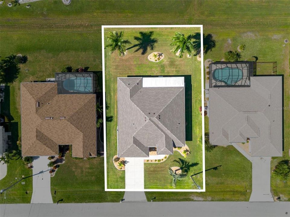 For Sale: $385,000 (3 beds, 2 baths, 2164 Square Feet)