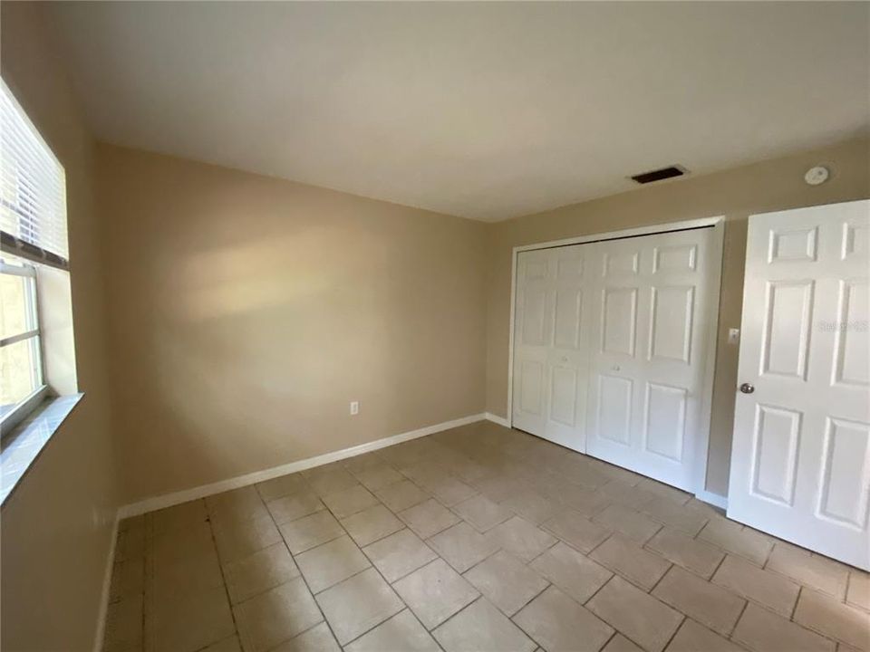 В аренду: $1,460 (2 спален, 1 ванн, 906 Квадратных фут)