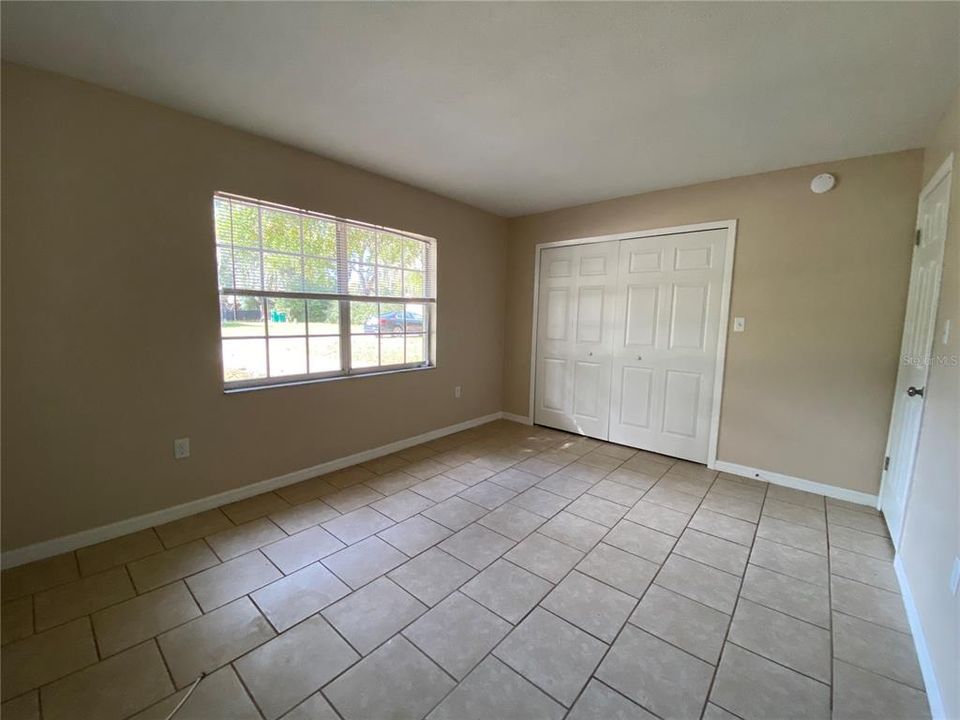 В аренду: $1,460 (2 спален, 1 ванн, 906 Квадратных фут)