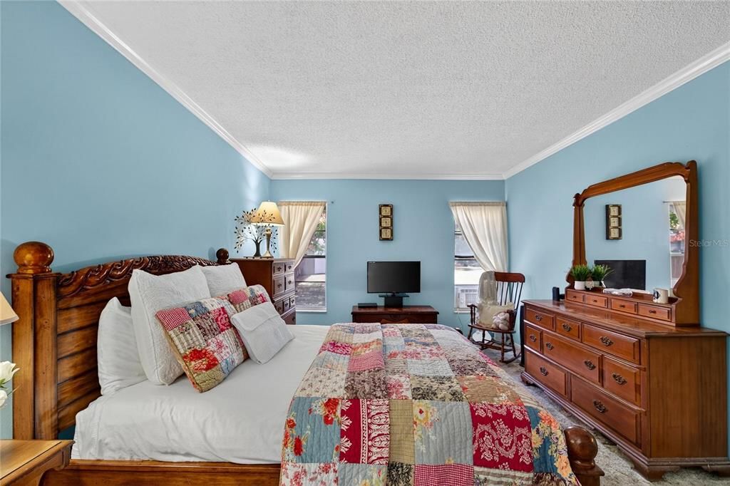 Active With Contract: $375,000 (4 beds, 2 baths, 1719 Square Feet)