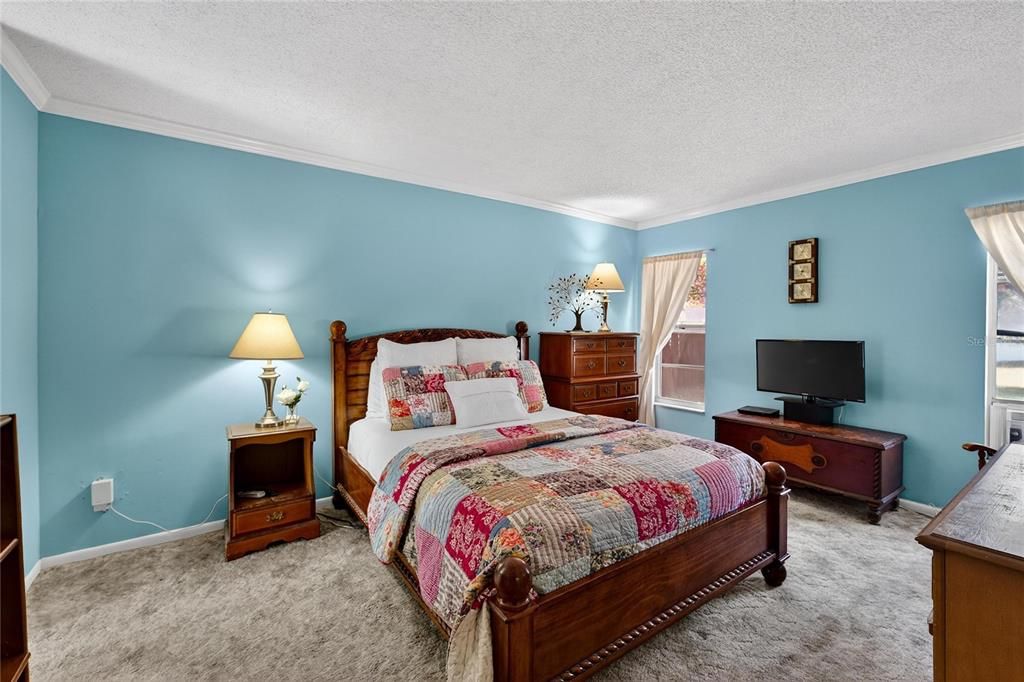 Active With Contract: $375,000 (4 beds, 2 baths, 1719 Square Feet)