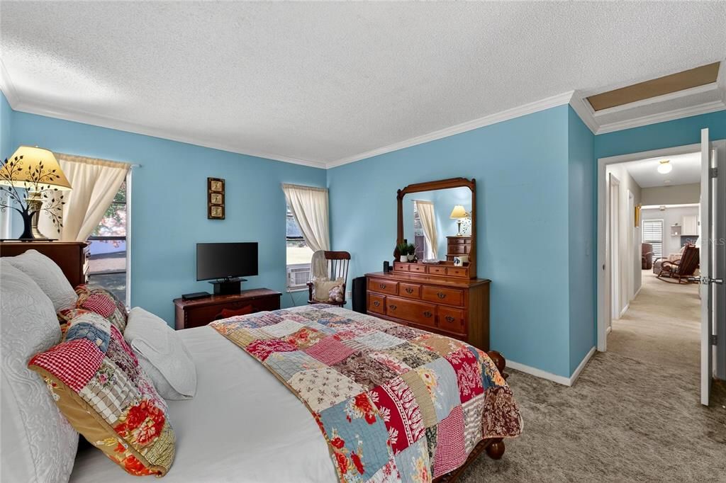 Active With Contract: $375,000 (4 beds, 2 baths, 1719 Square Feet)