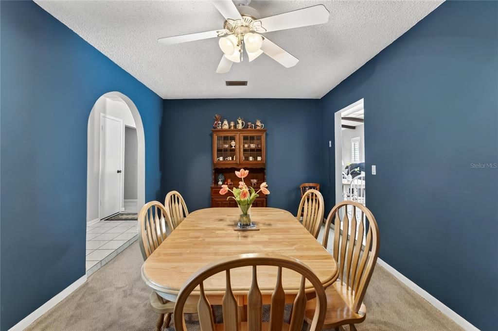 Active With Contract: $375,000 (4 beds, 2 baths, 1719 Square Feet)