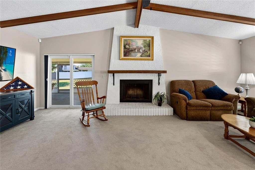 Active With Contract: $375,000 (4 beds, 2 baths, 1719 Square Feet)