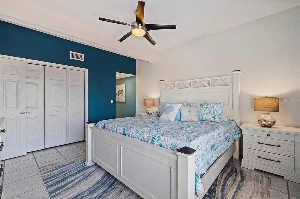 待售: $324,900 (2 贝兹, 2 浴室, 1175 平方英尺)