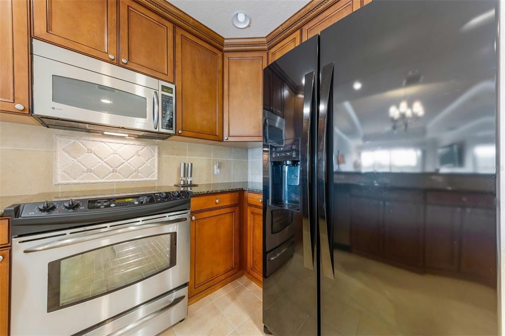 For Rent: $1,950 (3 beds, 3 baths, 1630 Square Feet)