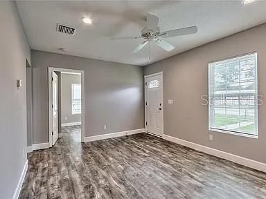 待售: $167,000 (2 贝兹, 1 浴室, 724 平方英尺)