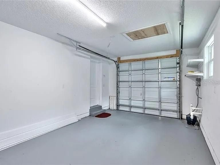 待售: $167,000 (2 贝兹, 1 浴室, 724 平方英尺)