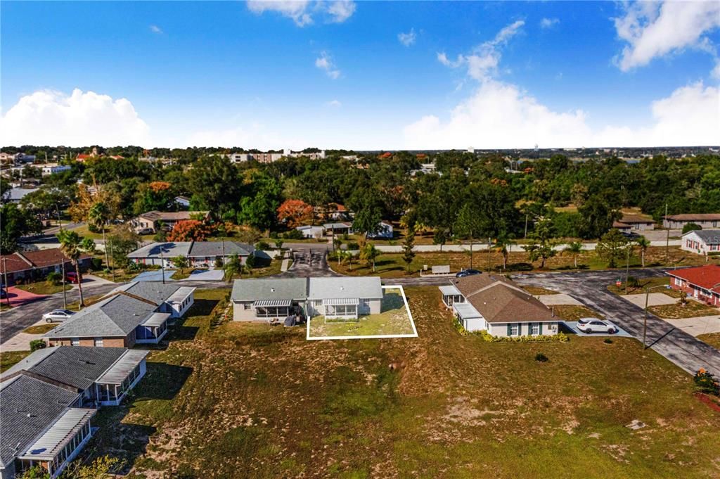 На продажу: $159,000 (2 спален, 2 ванн, 858 Квадратных фут)