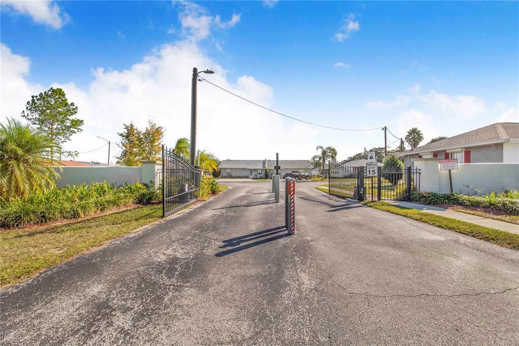 На продажу: $159,000 (2 спален, 2 ванн, 858 Квадратных фут)