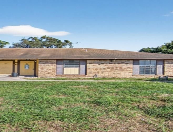 For Sale: $209,400 (2 beds, 2 baths, 1036 Square Feet)