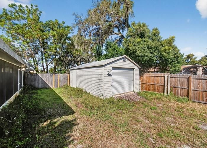 For Sale: $209,400 (2 beds, 2 baths, 1036 Square Feet)