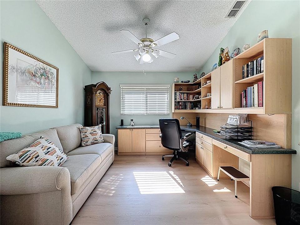For Sale: $339,900 (2 beds, 2 baths, 1441 Square Feet)
