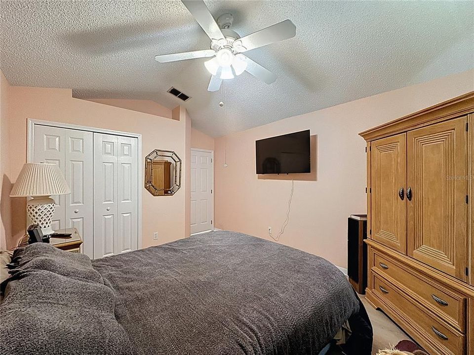 For Sale: $339,900 (2 beds, 2 baths, 1441 Square Feet)