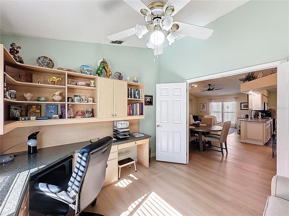 For Sale: $339,900 (2 beds, 2 baths, 1441 Square Feet)