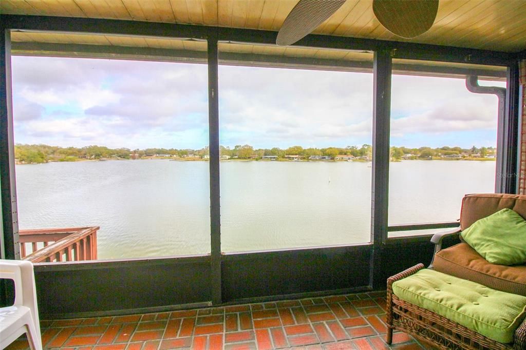 Active With Contract: $129,000 (1 beds, 1 baths, 669 Square Feet)