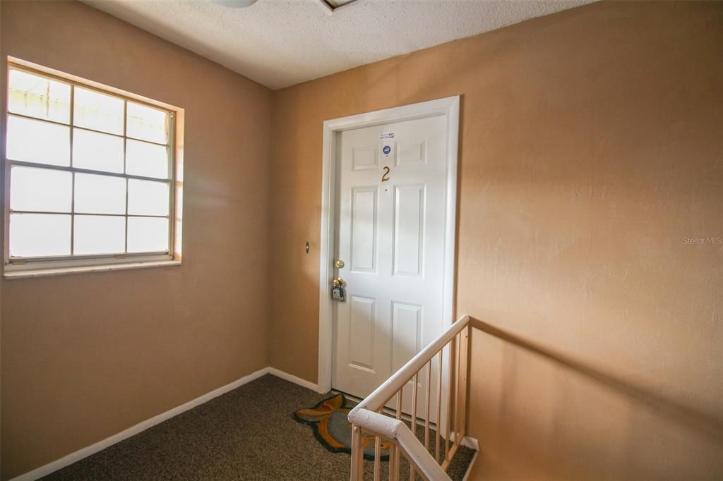 Active With Contract: $129,000 (1 beds, 1 baths, 669 Square Feet)