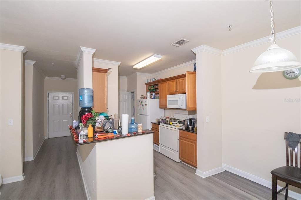 На продажу: $189,900 (2 спален, 2 ванн, 1205 Квадратных фут)