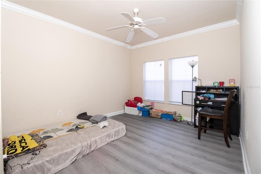 На продажу: $189,900 (2 спален, 2 ванн, 1205 Квадратных фут)