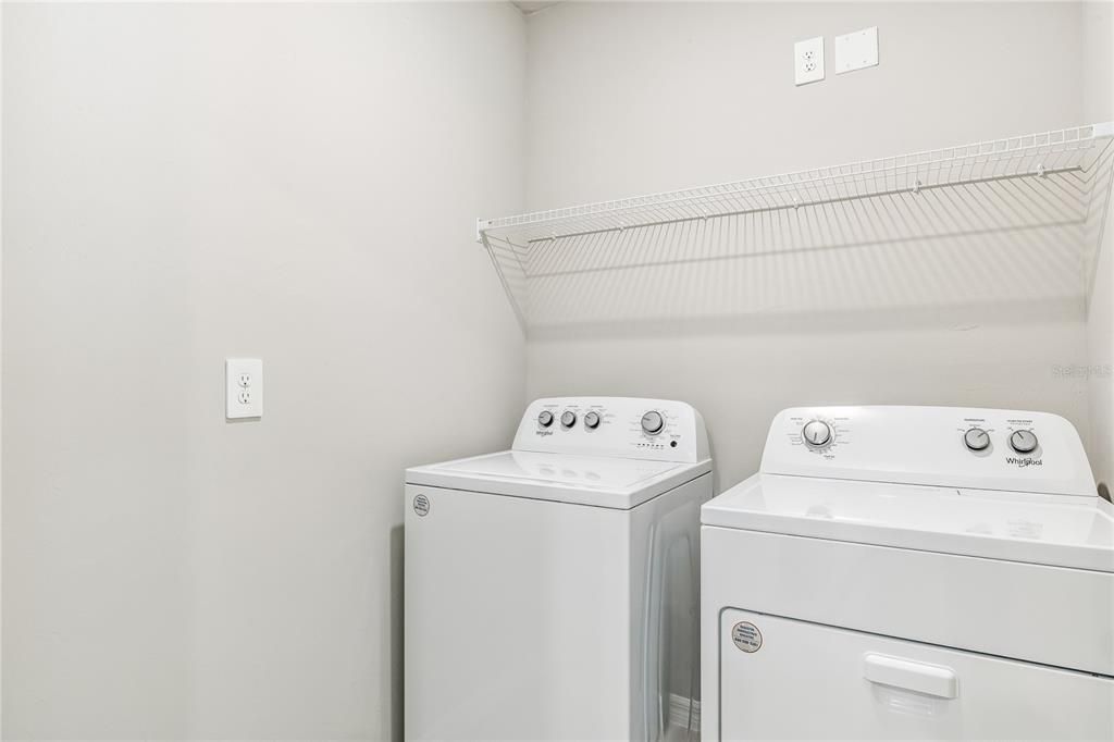 合同活跃: $259,999 (2 贝兹, 2 浴室, 1503 平方英尺)