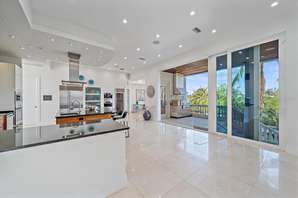 For Sale: $5,499,000 (6 beds, 5 baths, 7099 Square Feet)