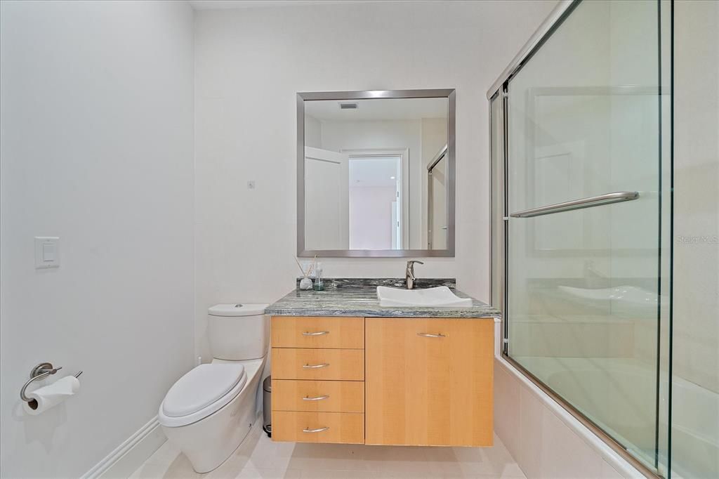 For Sale: $5,499,000 (6 beds, 5 baths, 7099 Square Feet)