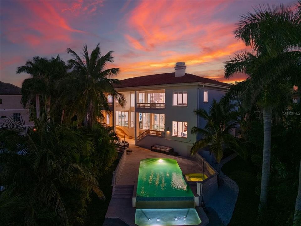 For Sale: $5,499,000 (6 beds, 5 baths, 7099 Square Feet)