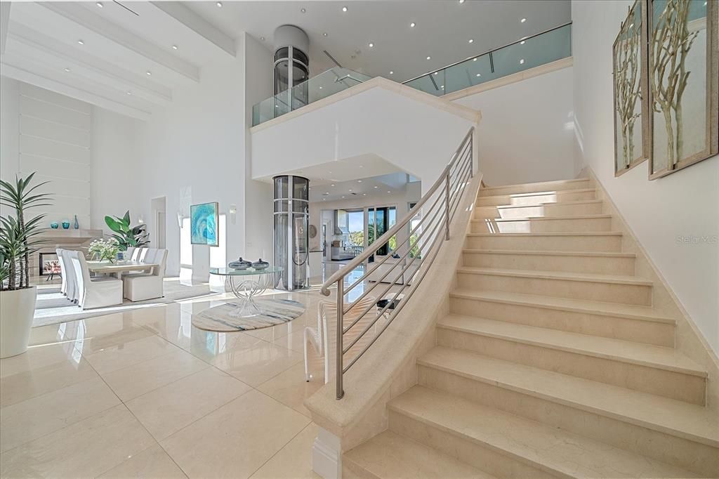 For Sale: $5,499,000 (6 beds, 5 baths, 7099 Square Feet)