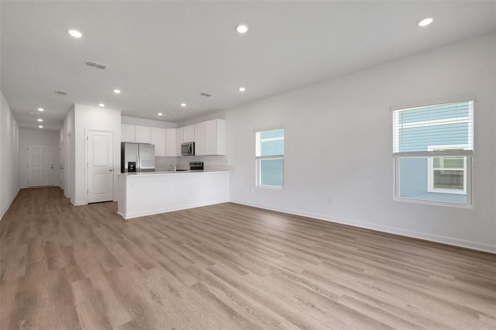 В аренду: $1,745 (4 спален, 2 ванн, 1554 Квадратных фут)