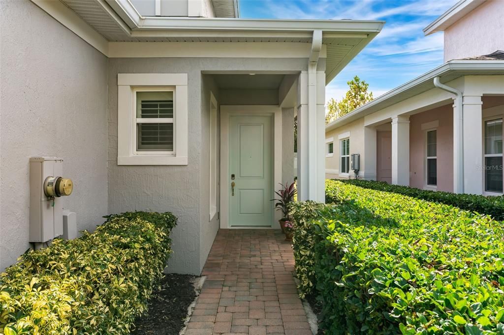 Activo con contrato: $289,900 (2 camas, 2 baños, 1346 Pies cuadrados)