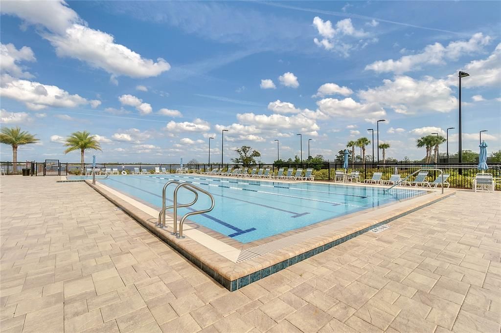 Activo con contrato: $289,900 (2 camas, 2 baños, 1346 Pies cuadrados)